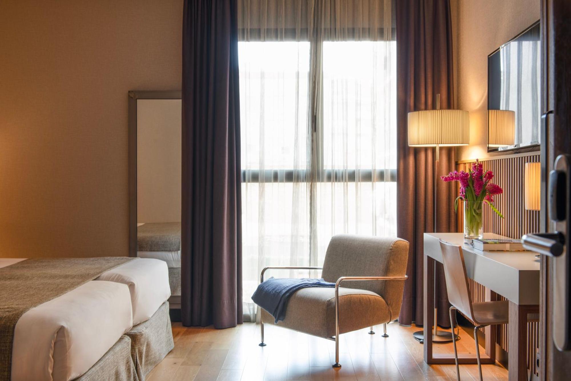 Emilia 4* Barcelona